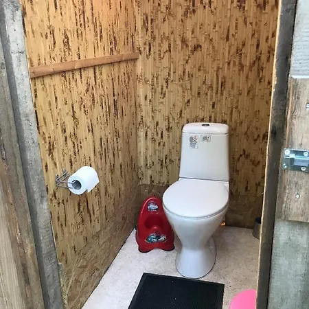 Sillaotsa Camp مكان تخييم *