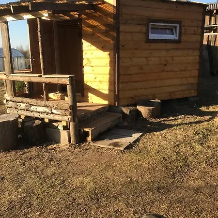 Sillaotsa Camp مكان تخييم